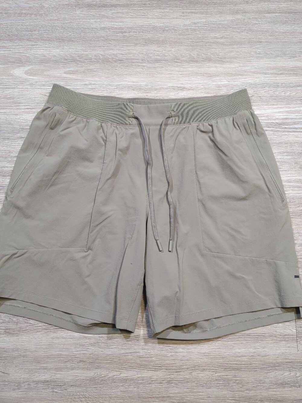 Lululemon License to Train Shorts 7" Men's Large Linerless Grey Drawstring
